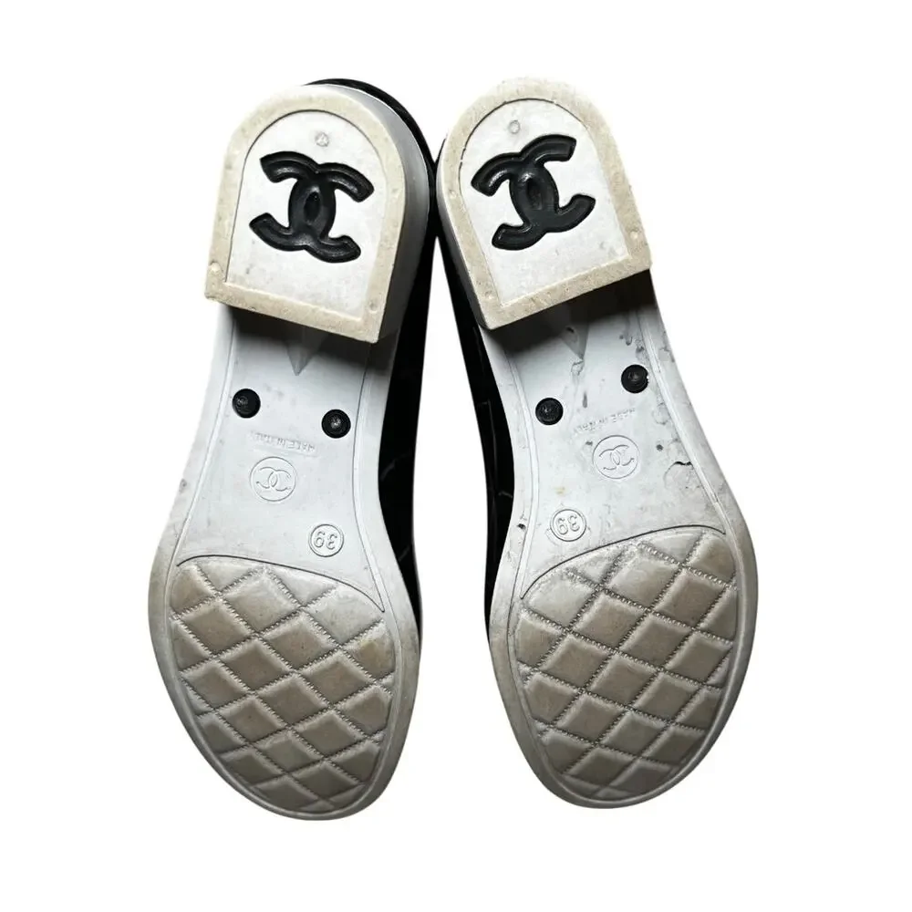 Chanel CC Logo Black Quilted Rubber Rain Boots Cap Toe IT 39